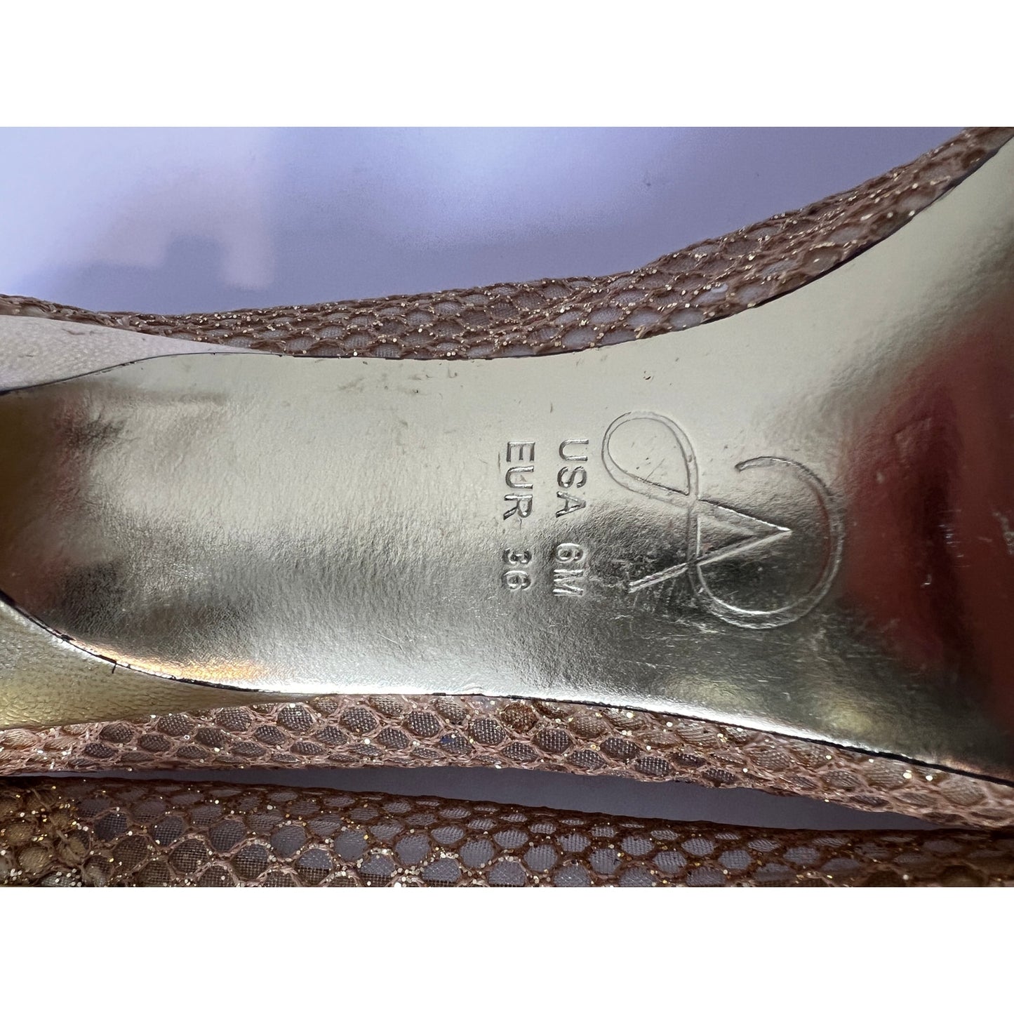 Adrianna Papell Pointed-Toe Gold Mesh Kitten Heel 6M