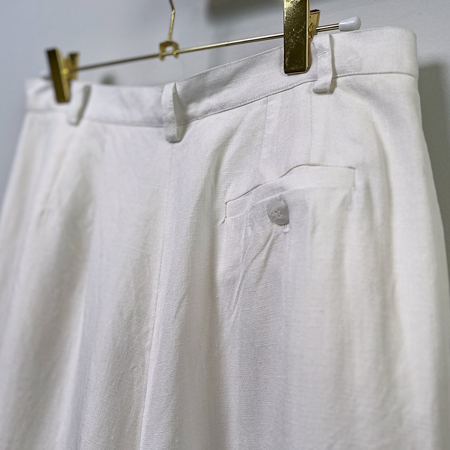 Talbots Petites Ivory Pleated Front Linen Blend Shorts/14P