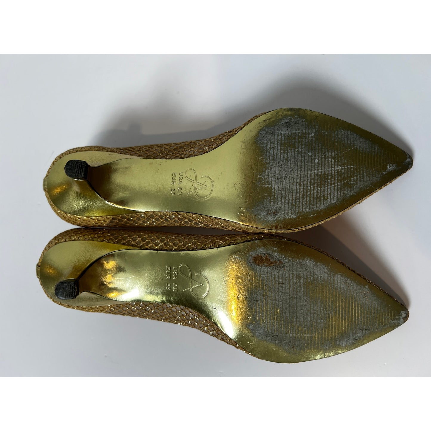 Adrianna Papell Pointed-Toe Gold Mesh Kitten Heel 6M