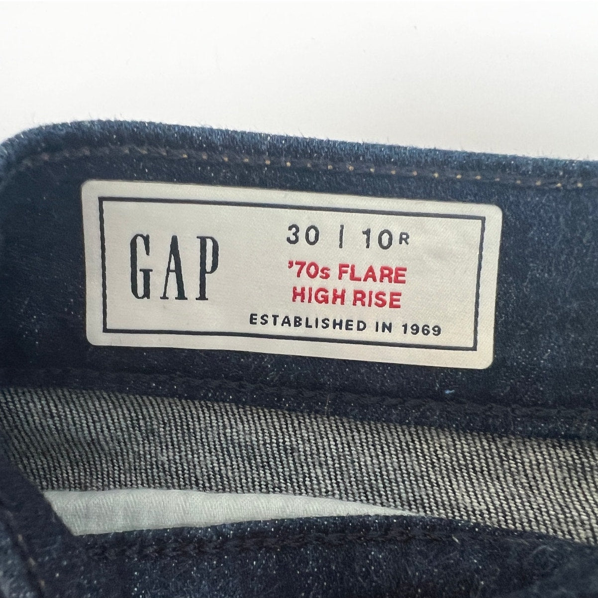 Gap High Rise '70s Flare Jeans Dark Wash 30/10