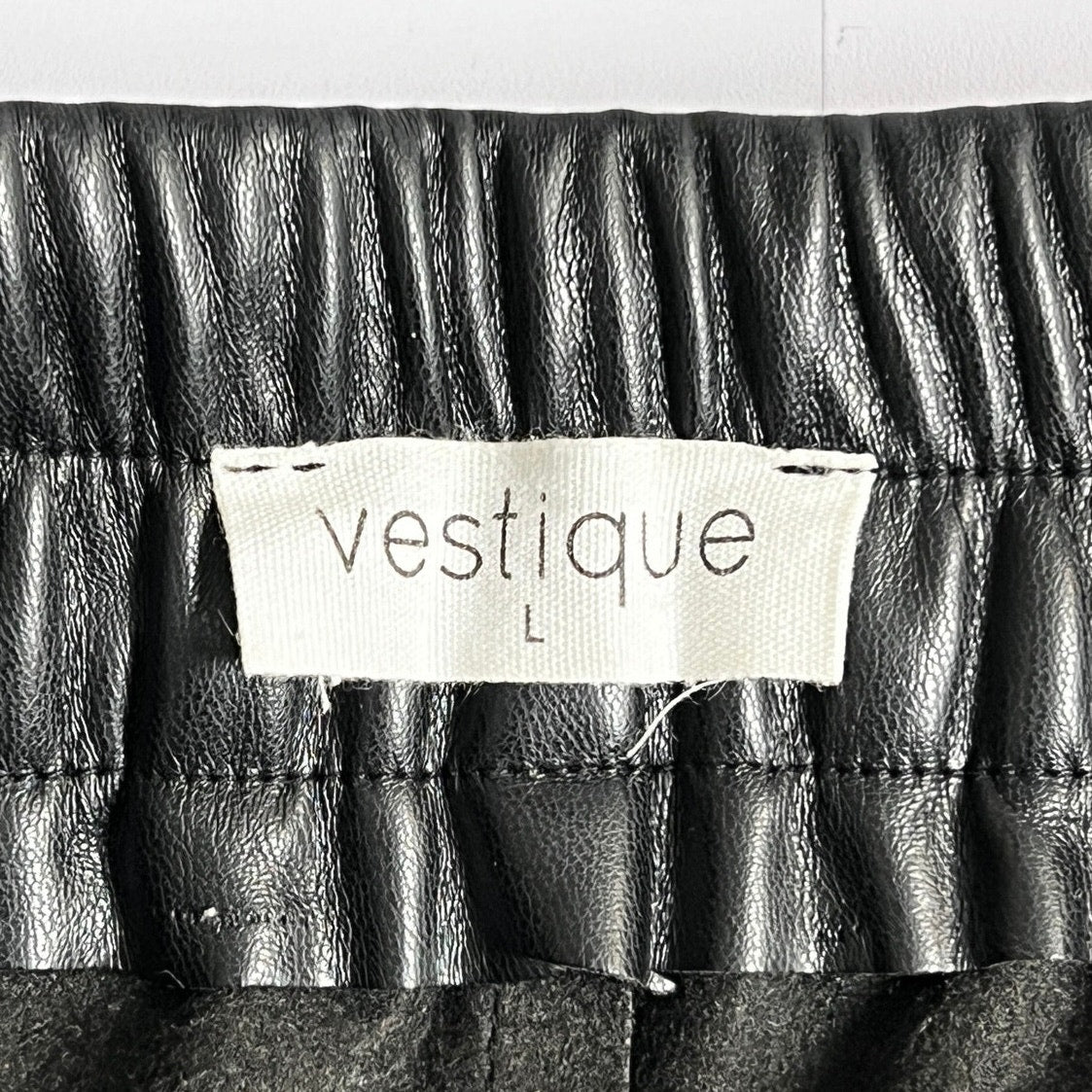 Vestique Faux Leather Jogger/L