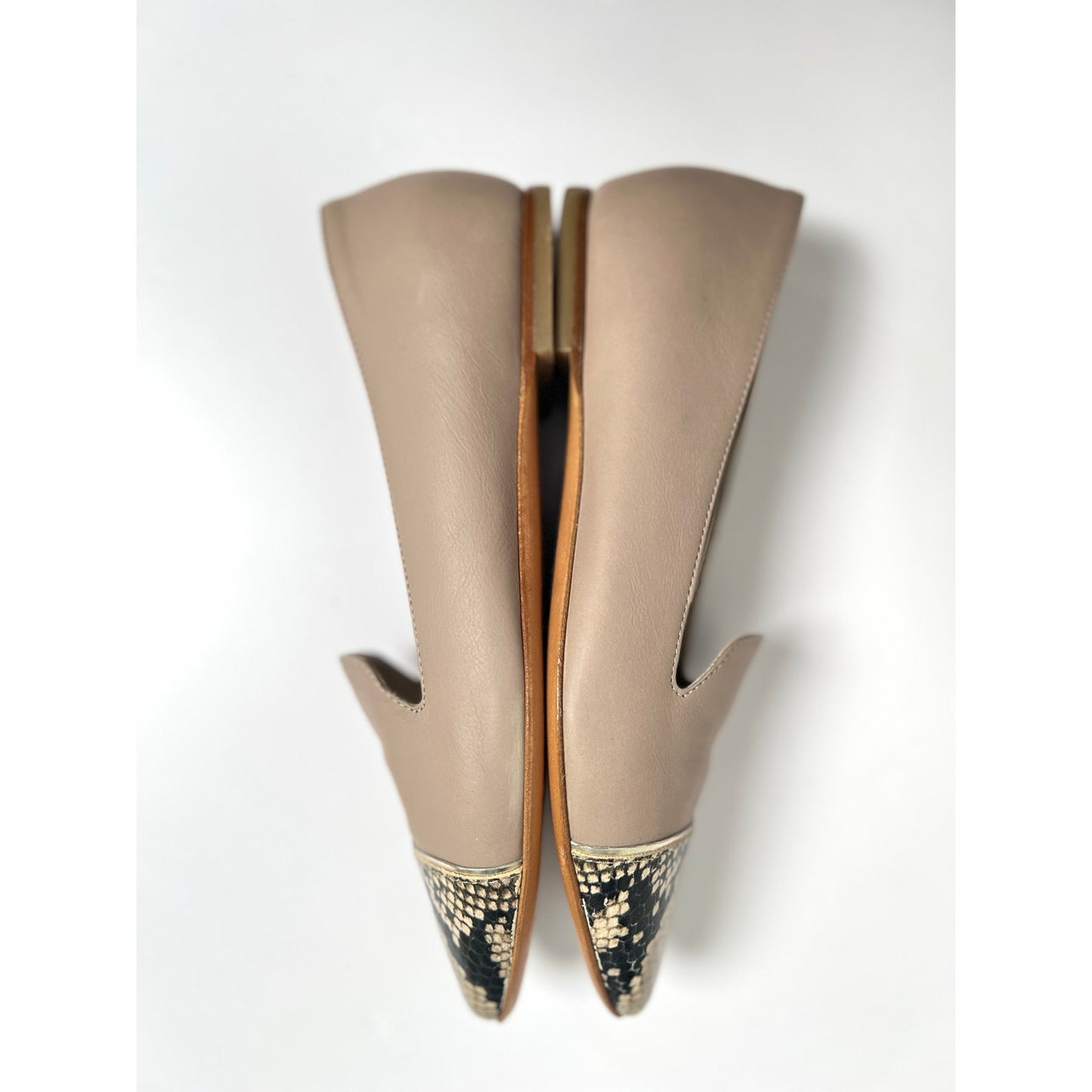 AGL Attilio Giusti Leombruni Taupe & Snake Cap-Toe Loafer 7