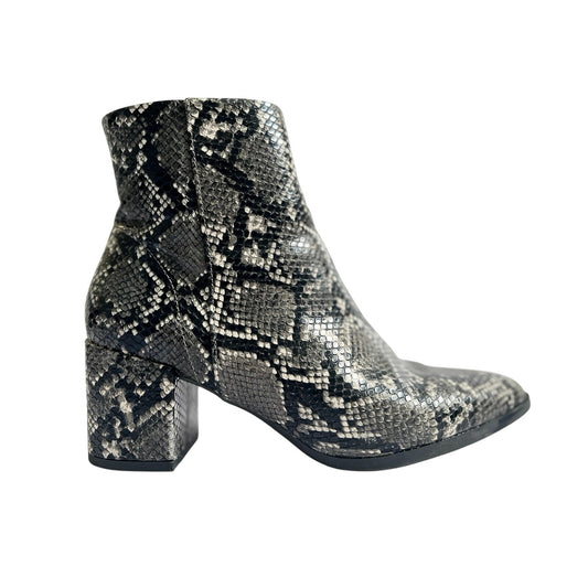 Madden Girl Snake Print Pointed Toe Block Heel Ankle Boots/7.5