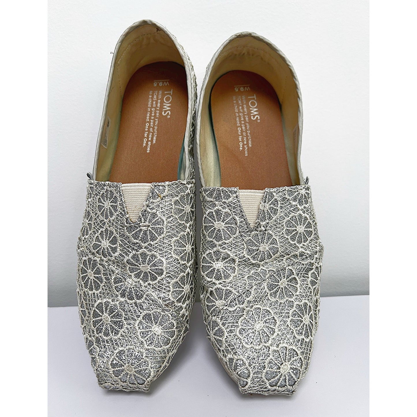 TOMS Women's Classic Crochet Silver Glitter Slip-On/9.5